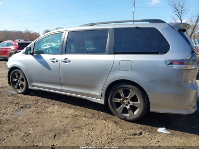 Toyota Sienna Se 8 Passenger Image 9