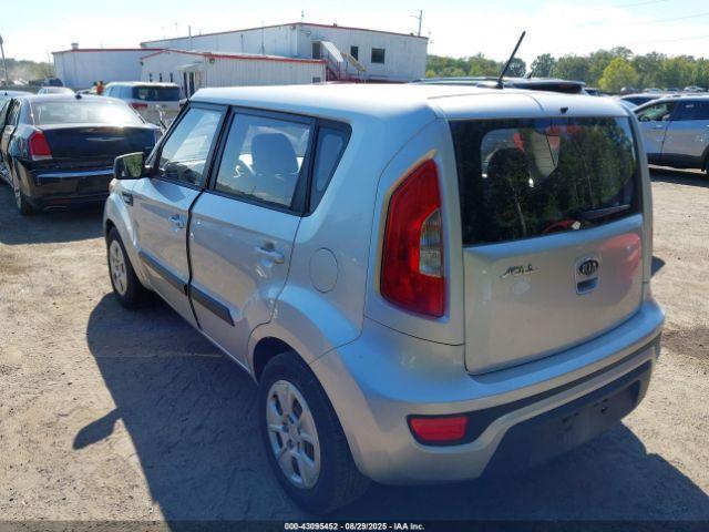 Kia Soul Image 2
