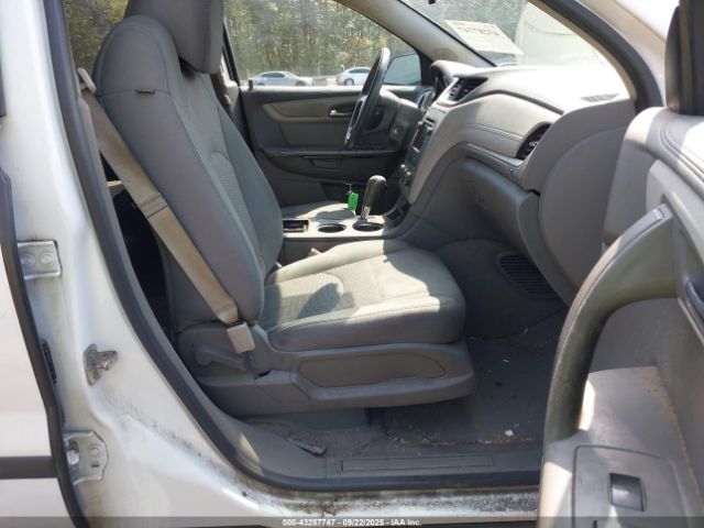 Chevrolet Traverse Ls Image 4