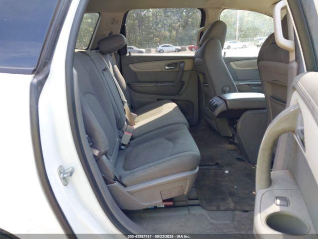 Chevrolet Traverse Ls Image 6