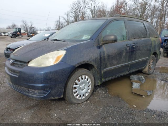 Toyota Sienna Le Image 10