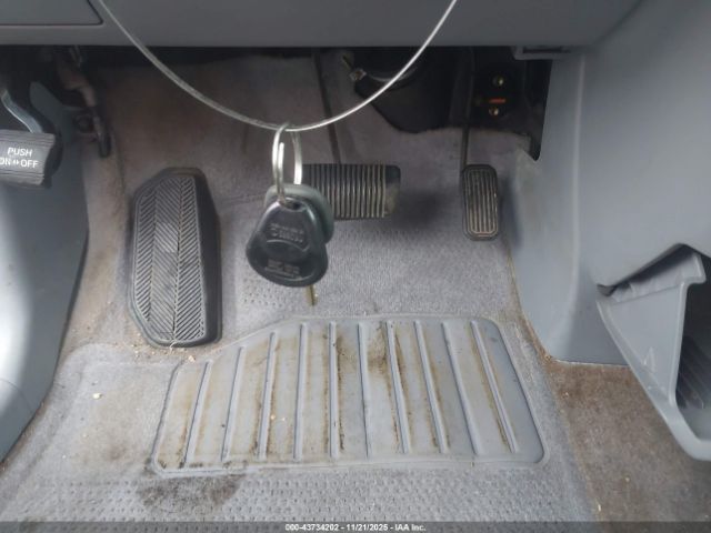 Toyota Sienna Xle Image 12