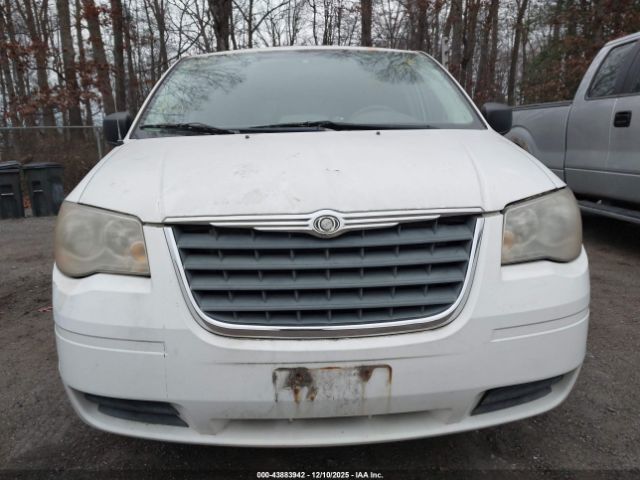 Chrysler Town & Country Lx Image 5