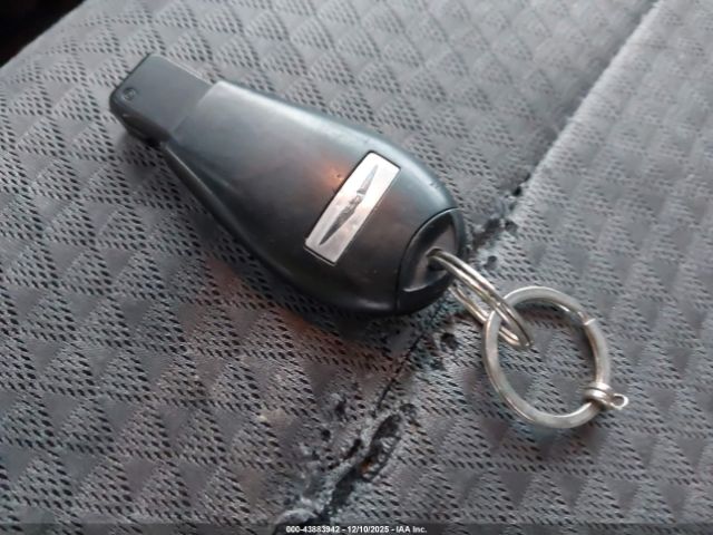 Chrysler Town & Country Lx Image 11