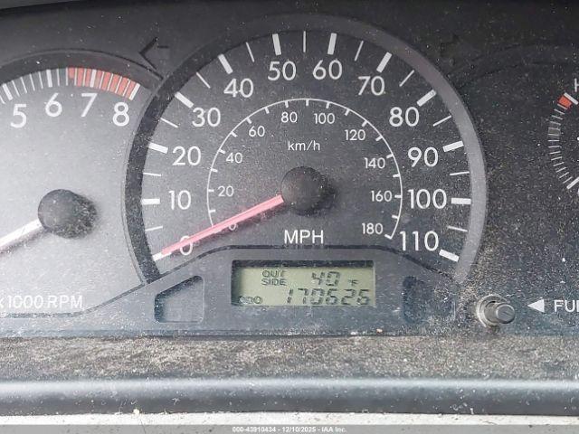 Toyota Corolla Ce Image 6