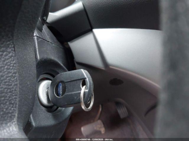 Ford Escape Se Image 6