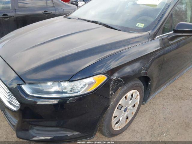Ford Fusion S Image 4