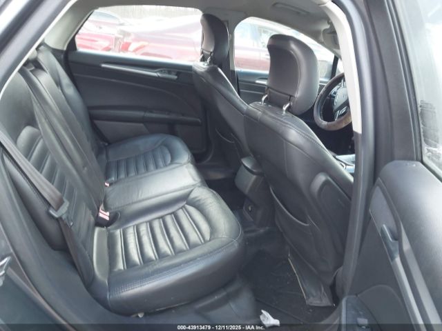 Ford Fusion S Image 10