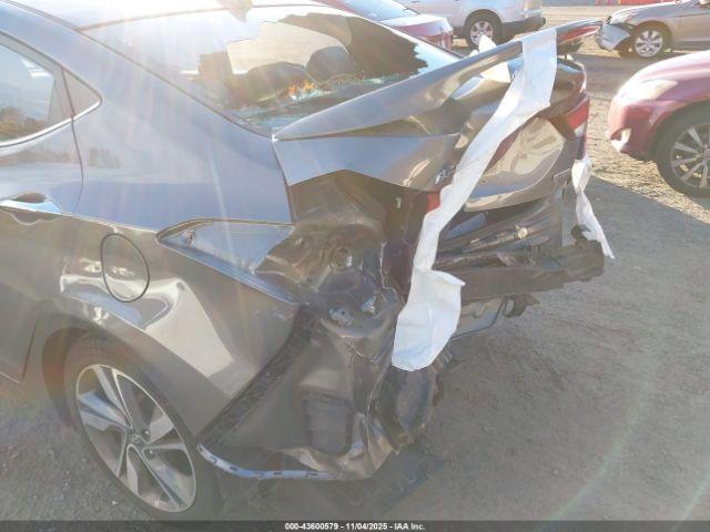 Hyundai ELANTRA Limited Image 12