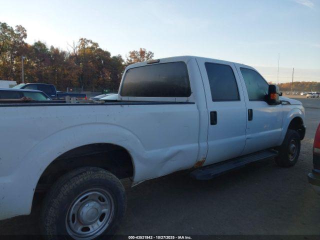 Ford F-250 Xl Image 13