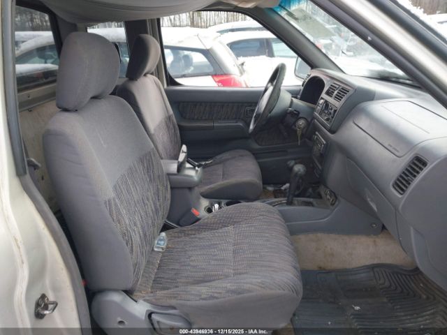 Nissan Frontier Image 7