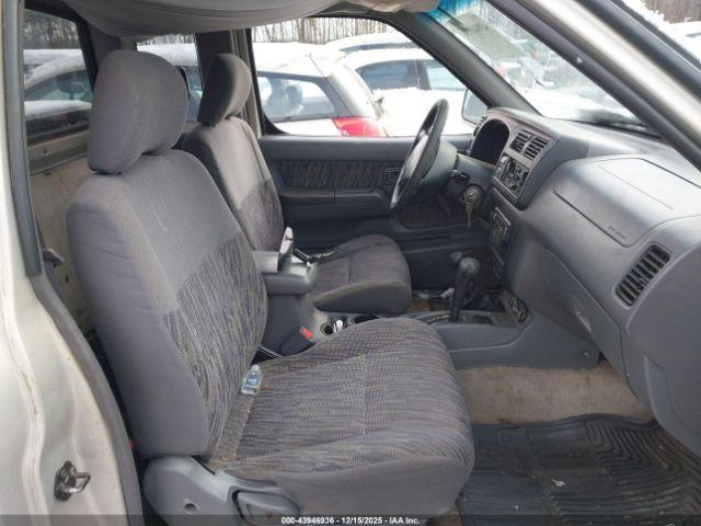 Nissan Frontier Image 7