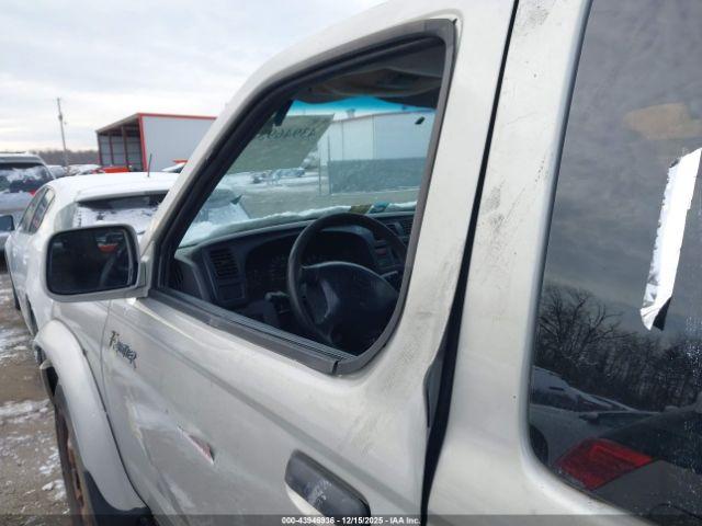 Nissan Frontier Image 4