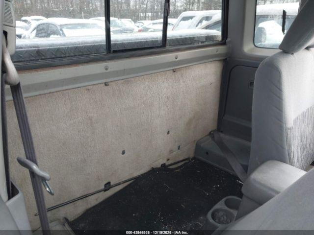 Nissan Frontier Image 10