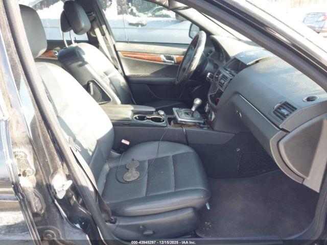 Mercedes-Benz C-Class Image 8