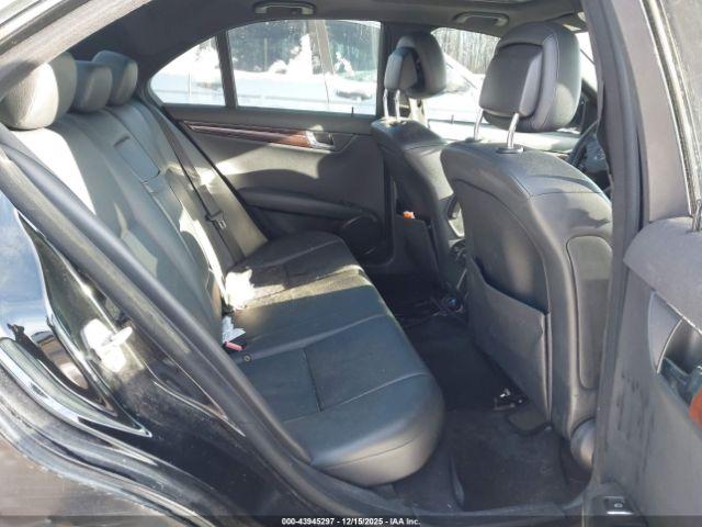 Mercedes-Benz C-Class Image 11