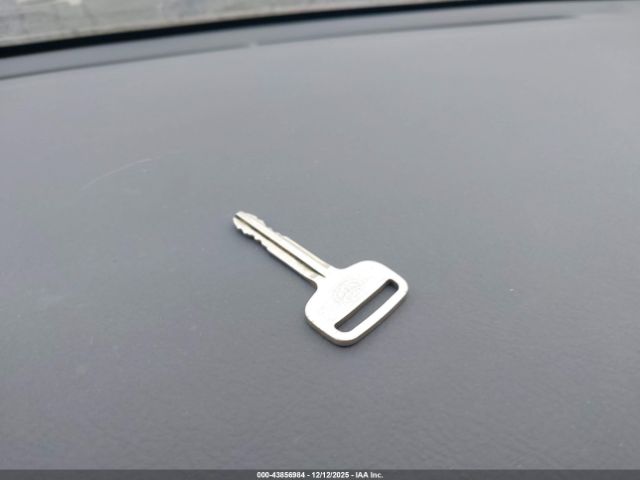 Toyota Corolla Ce Image 10