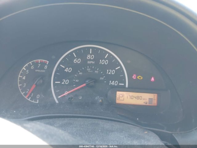 Nissan Versa 1.6 S Image 5