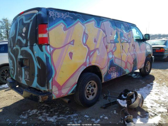 GMC Savana Work Van Image 3