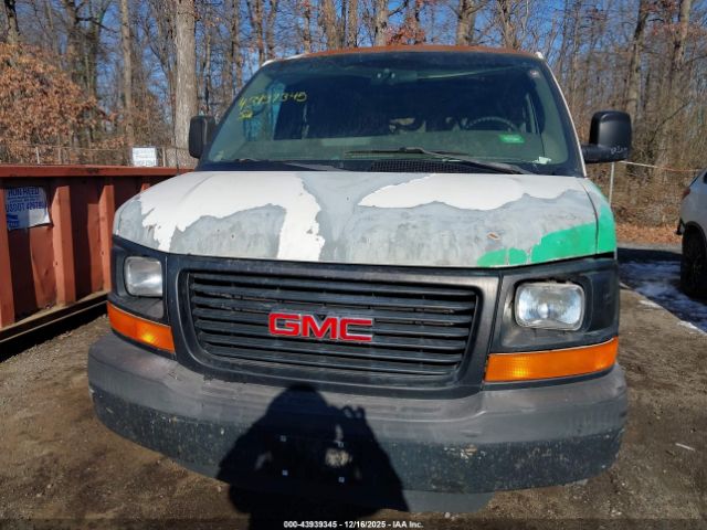 GMC Savana Work Van Image 6