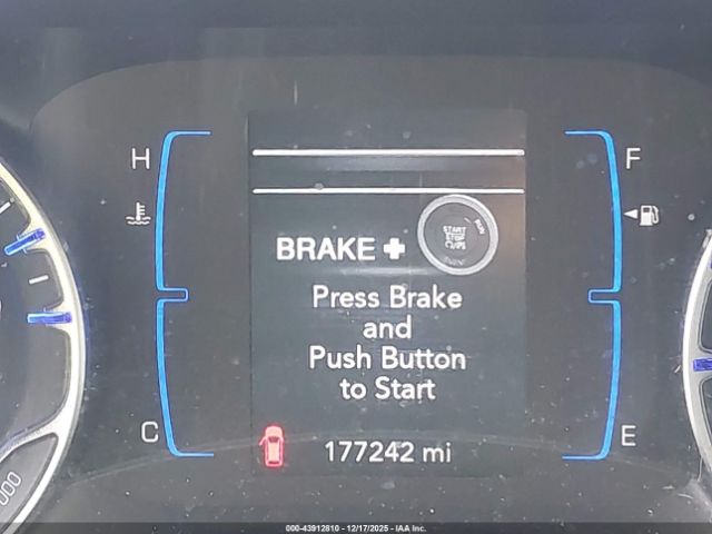 Chrysler Pacifica Touring Image 14