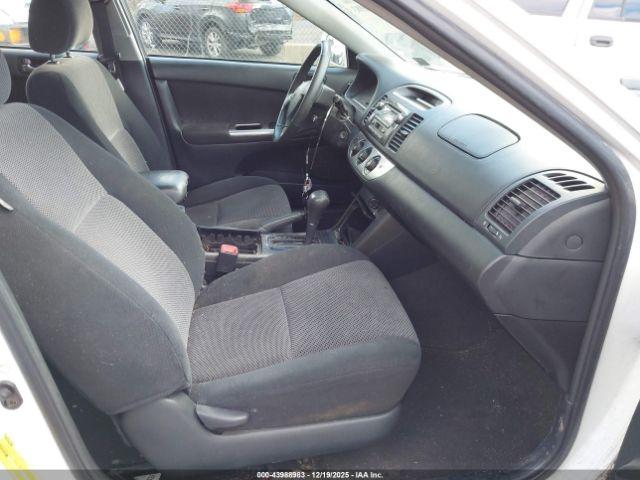 Toyota Camry Se V6 Image 5