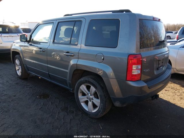 Jeep Patriot Latitude Image 3