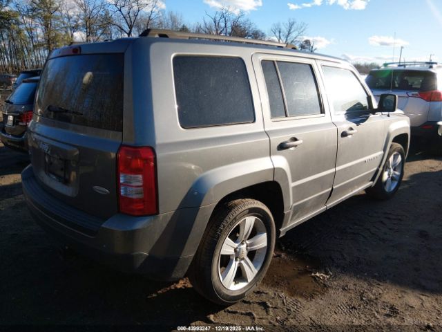 Jeep Patriot Latitude Image 7