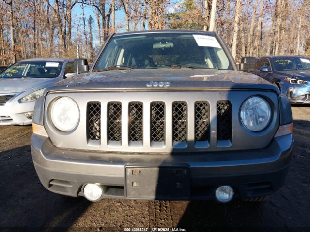 Jeep Patriot Latitude Image 11