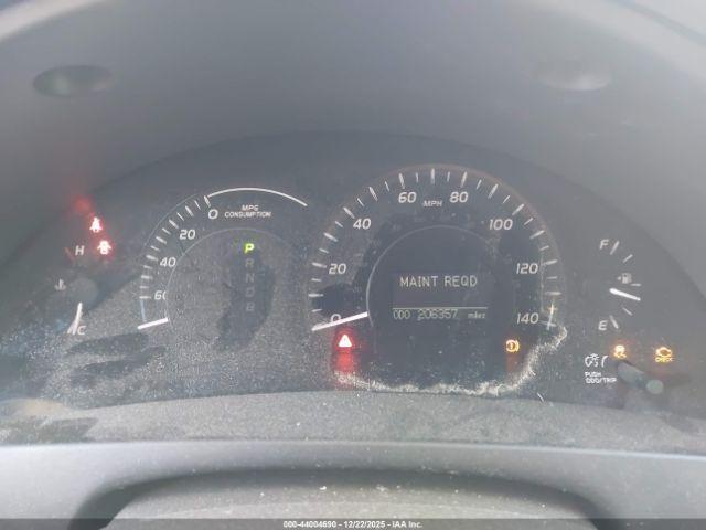 Toyota Camry Image 8