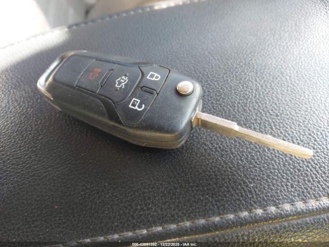 Ford Fusion Se Image 6