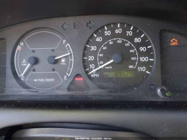 Toyota Corolla Ce Image 3