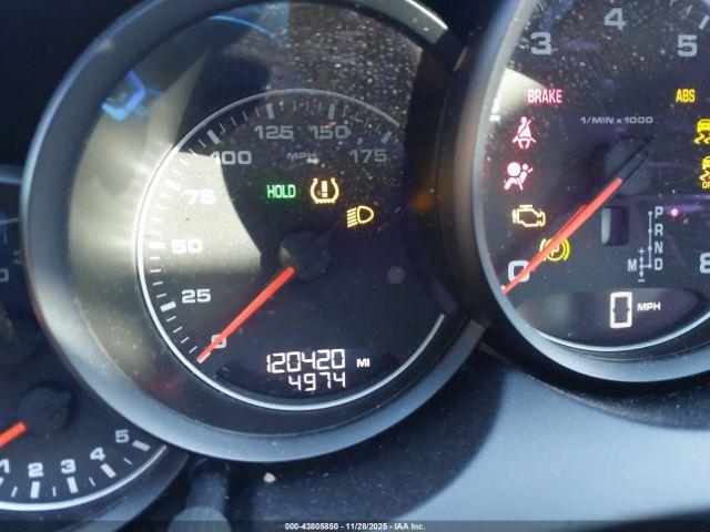 Porsche Cayenne Platinum Edition Image 10