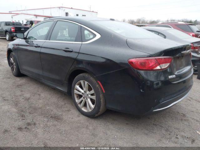 Chrysler 200 Limited Image 10