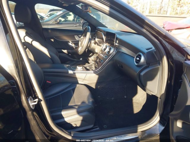 Mercedes-Benz C-Class 4matic Image 11