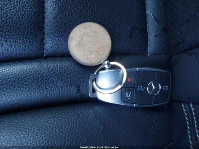 Mercedes-Benz C-Class 4matic Image 6