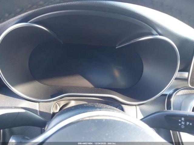 Mercedes-Benz C-Class 4matic Image 3