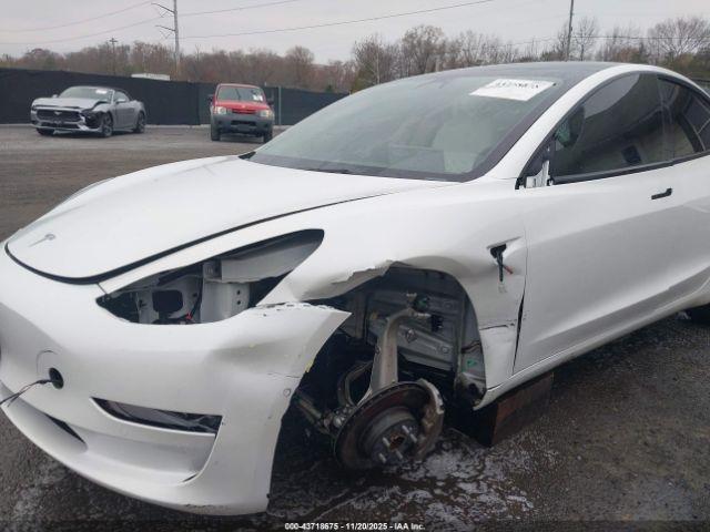 Tesla Model 3 Rear-wheel Drive Image 10