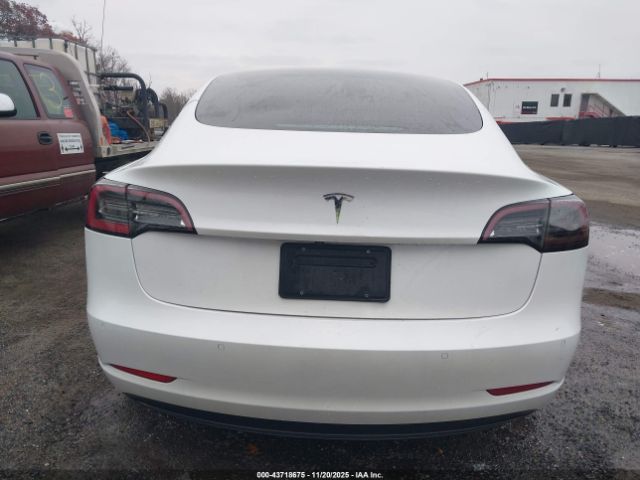 Tesla Model 3 Rear-wheel Drive Image 17