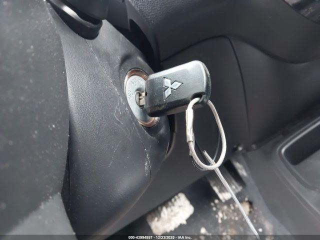 Mitsubishi Mirage Image 15