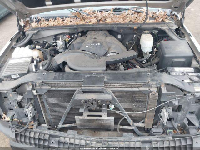 Cadillac Escalade Standard Image 2