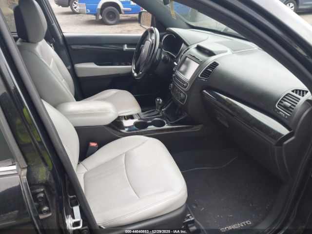 Kia Sorento Limited V6 Image 8