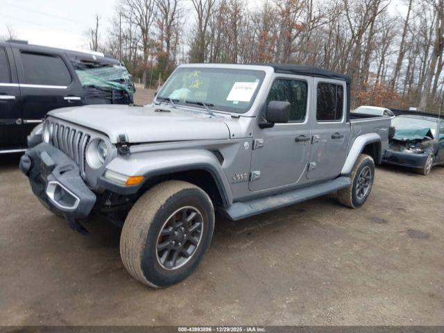 Jeep Gladiator Overland 4x4 Image 10