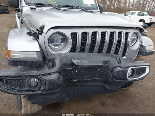 Jeep Gladiator Overland 4x4 Image 6