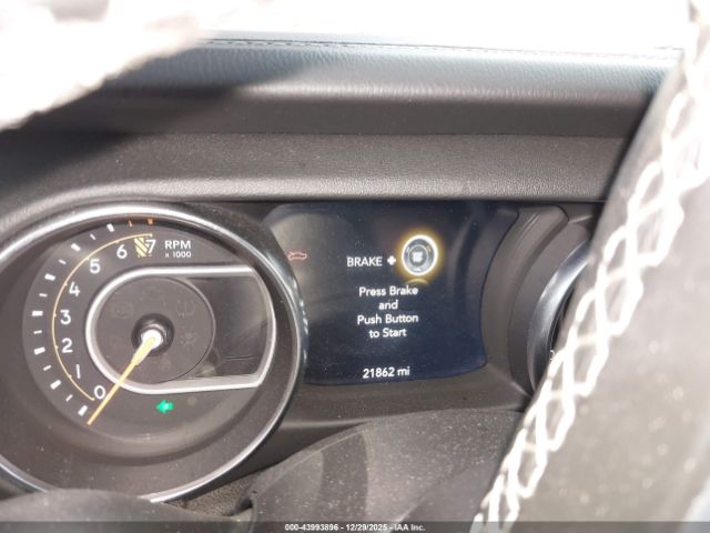 Jeep Gladiator Overland 4x4 Image 15