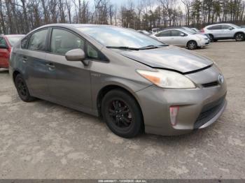  Salvage Toyota Prius