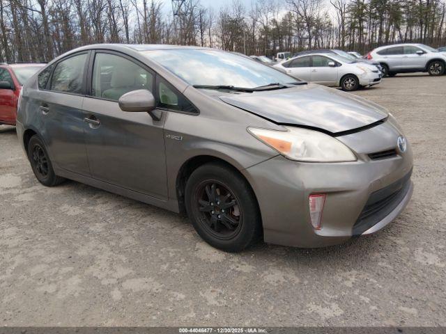  Salvage Toyota Prius