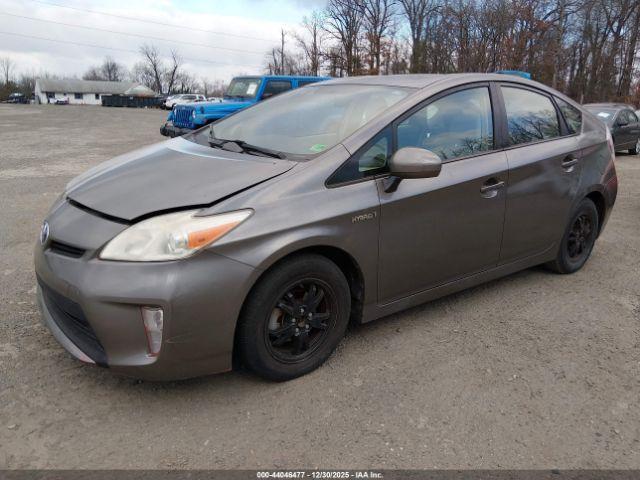 Toyota Prius Two Image 5