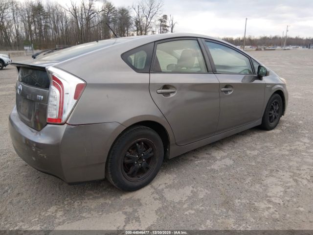 Toyota Prius Two Image 6