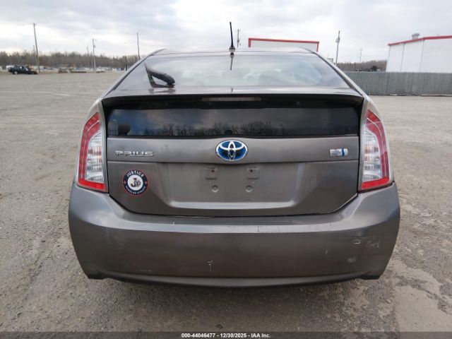 Toyota Prius Two Image 2